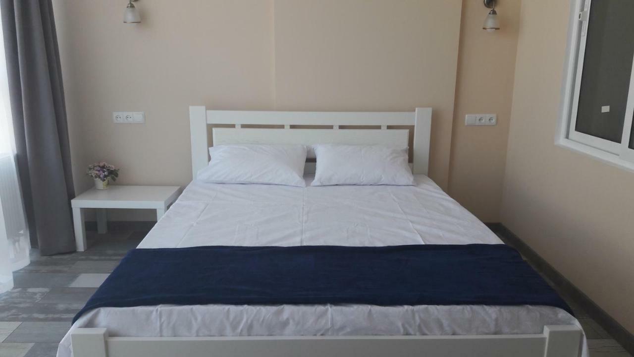 10 Fontana House Santorini Hostel Odesa Exterior photo