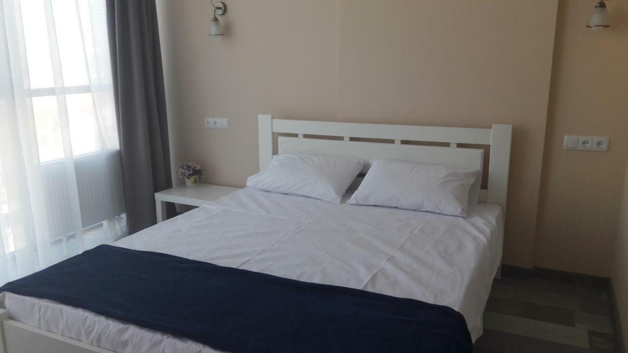 10 Fontana House Santorini Hostel Odesa Exterior photo